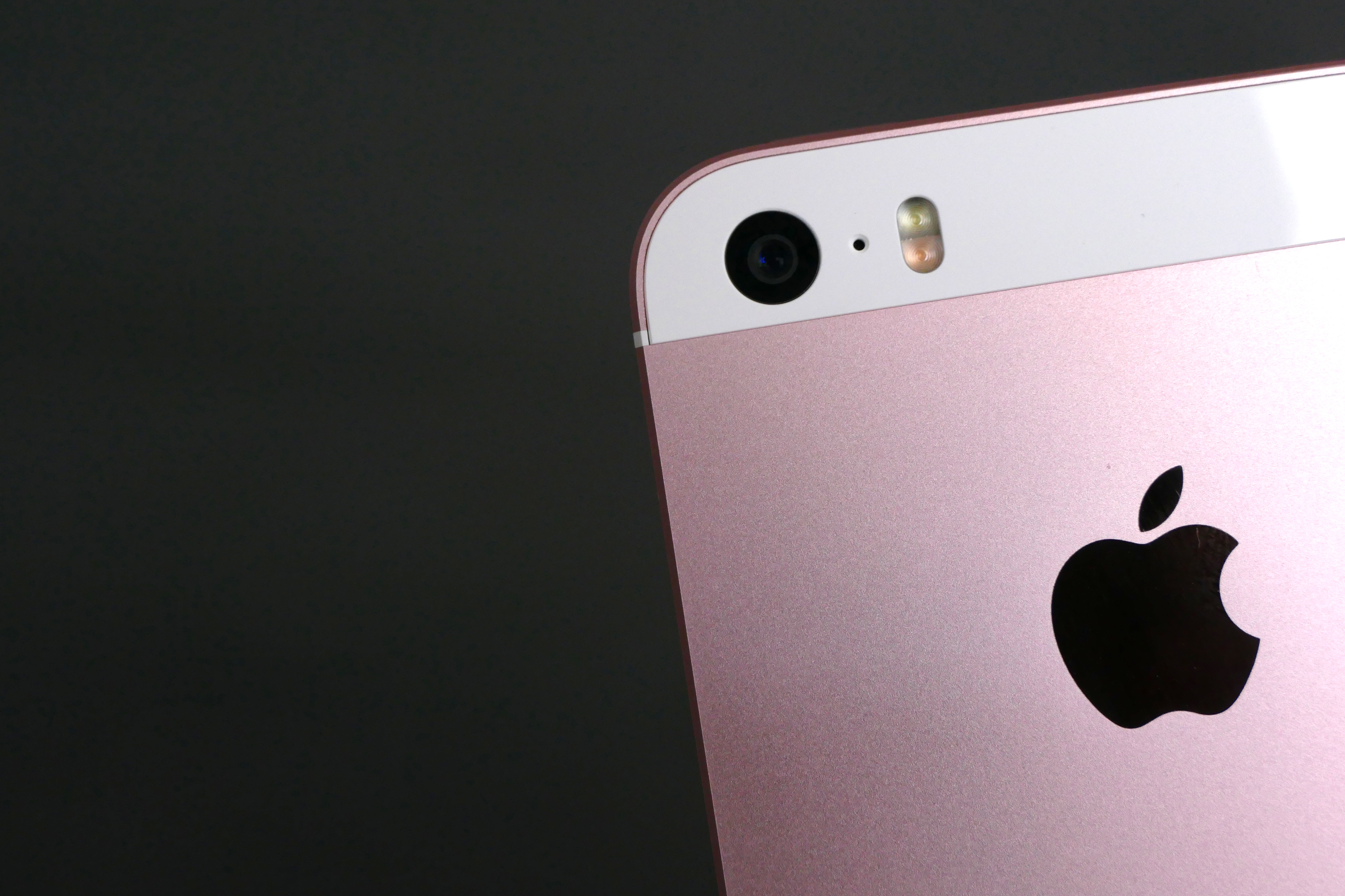 Apple - iPhone6Sと同じ性能！iPhoneSE ゴールド top.jpg