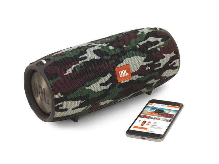 カモフラ柄がアウトドアにピッタリ！JBLの防水Bluetoothスピーカー