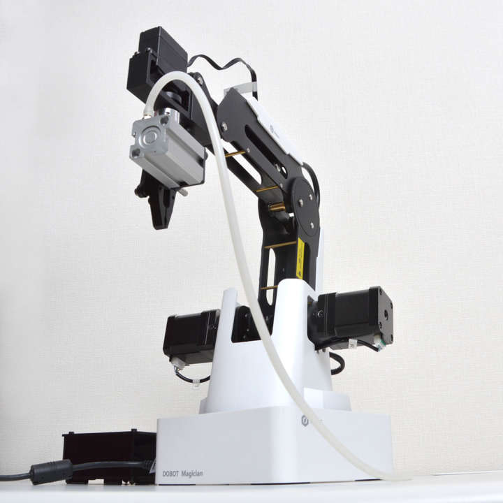 何か作業させたくなる！簡単だけど本格派なロボットアームが楽しい