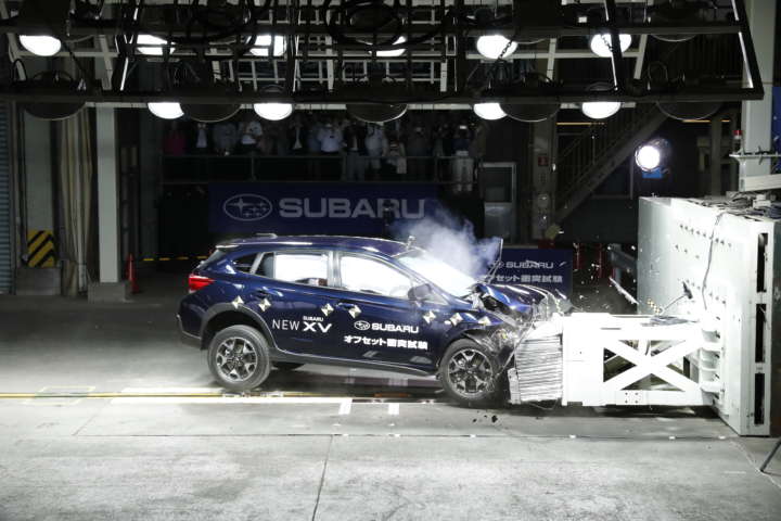 SUBARUの試験場で目撃！「インプレッサ」＆「XV」が衝突安全性能No.1に 