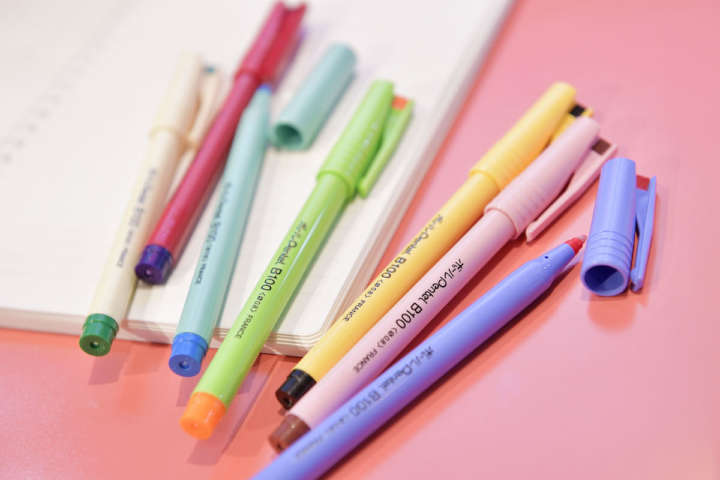 レトロが新しい！超ロングセラー「ボールPentel」に限定カラーが登場