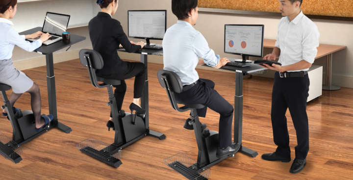 漕ぎながらPC作業!? エアロバイク付きデスクで運動不足を解消しよう 