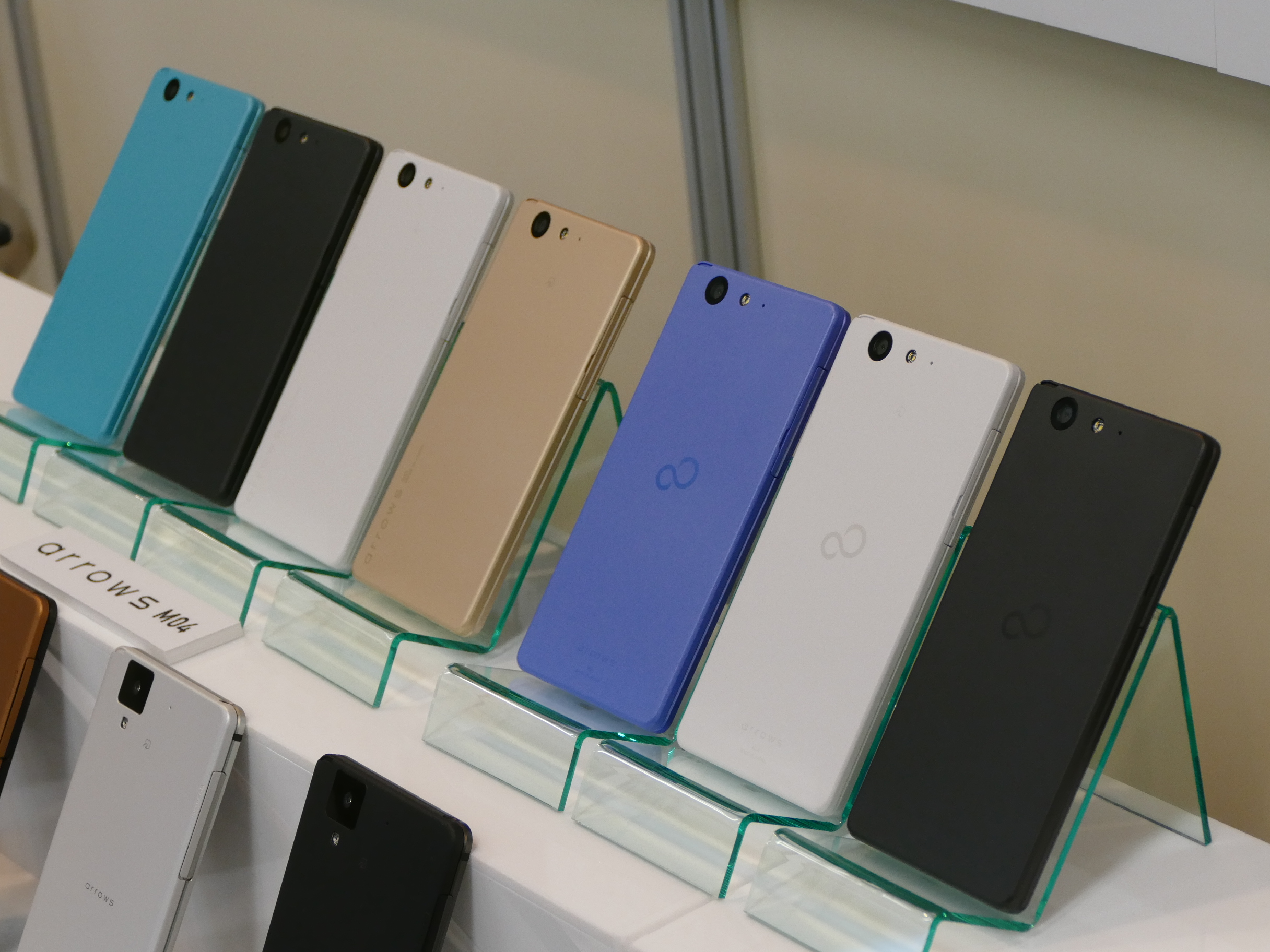 arrows M04 デニムブルー 新品未使用 SIMフリースマホ Amazon | 富士通 SIMフリースマートフォン arrows M04(デニム