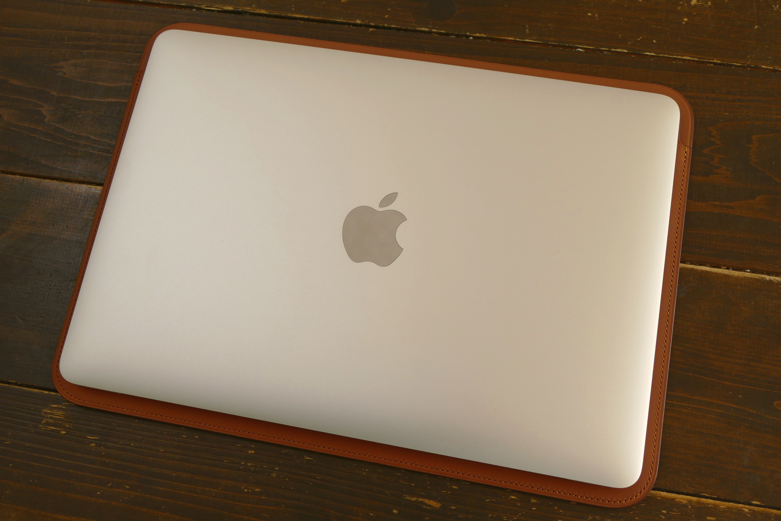 Apple 2017 MacBook 12 シルバー 純正レザースリーブ付き DSC01715-300x200.jpg