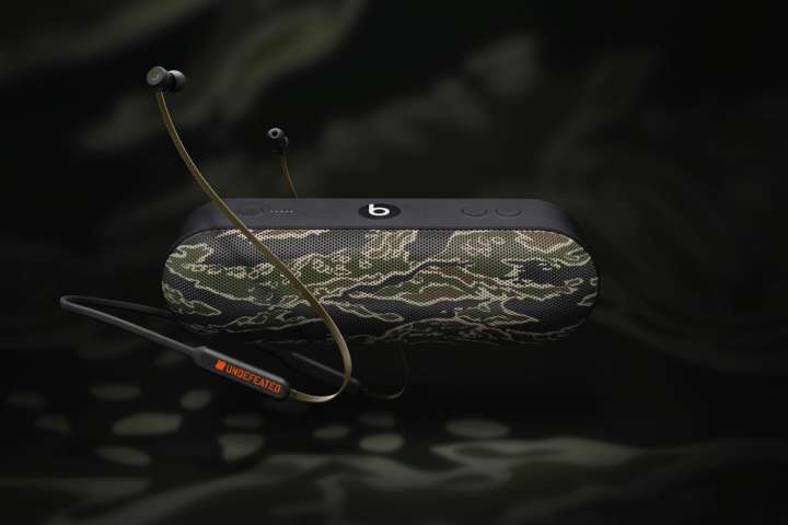 beats Pill+コラボUNDEFEATEDリミテッドエディション カモ柄 【公式通販】