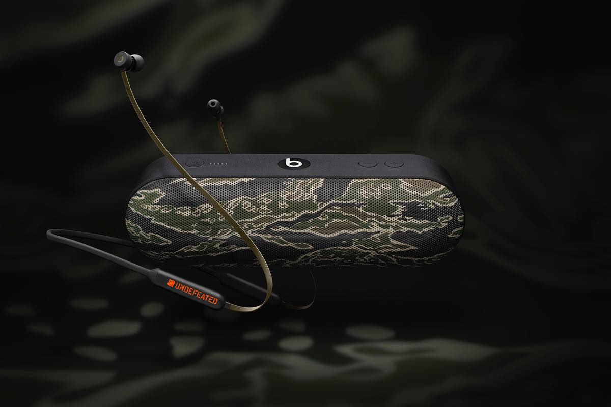 新品・未開封】Beats Pill+ UNDEFEATED コラボ