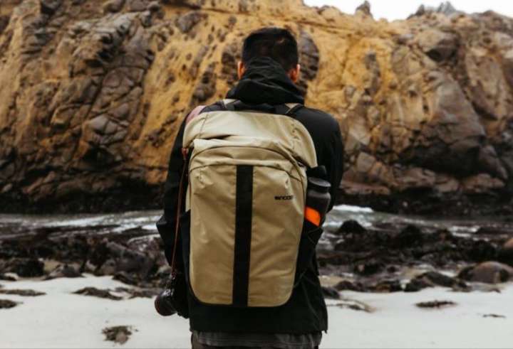 街に！山に！インケースのリュックならどこへでも行ける