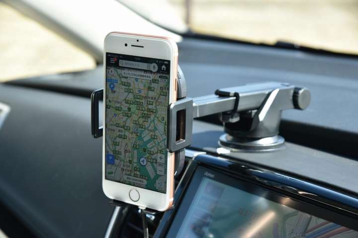 SEIWA 車用スマホホルダー 携帯ホルダー Qi ワイヤレス充電器