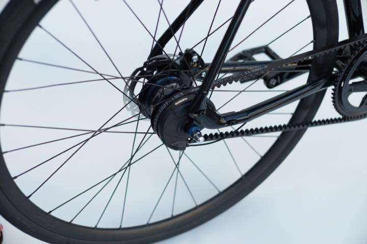 値下げ　オールカーボン自転車 カーボンベルトで8段変速。オールラウンドなバイクでガンガン走ろう