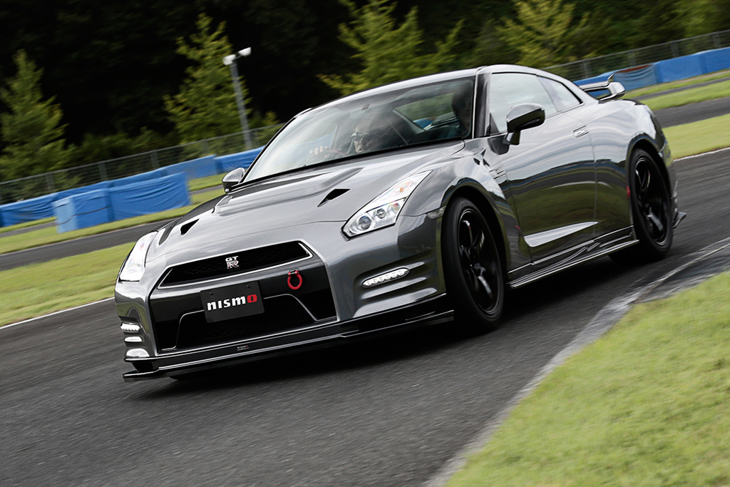 ☆NISUMOＭＯTUＬ GT-R ＲＡＣＩＮＧナンバー35 R35 NISSAN GT-R NISMO Special edition 2022 ブリリアント