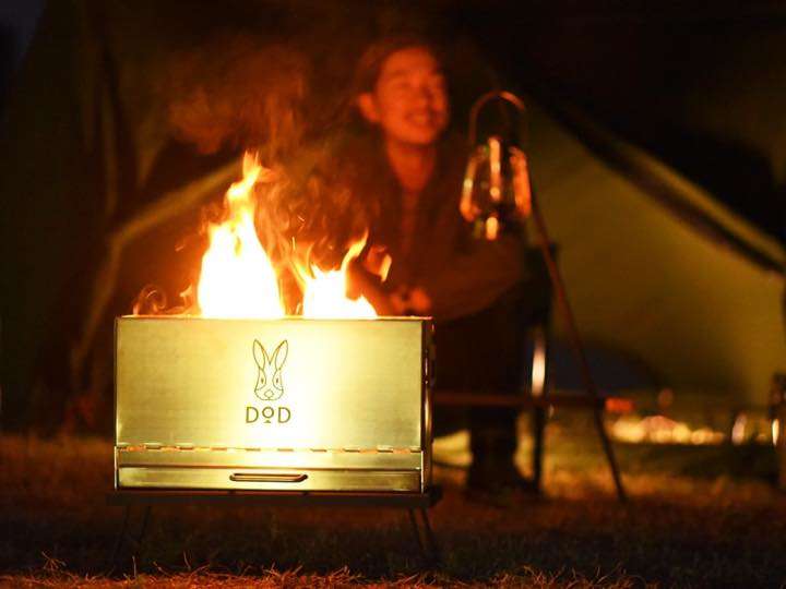 少ない薪でしっかり炎を楽しめる焚き火台でキャンプの夜を彩ろう