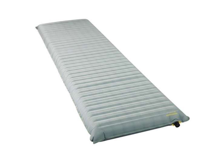 サーマレストの最新マットは空気の注入＆排出がめちゃっ速