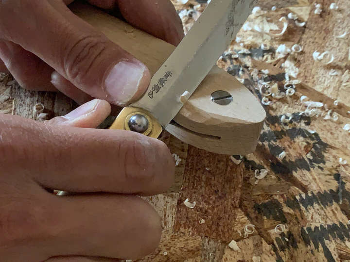 削って磨くだけ！FEDECAの自作ナイフキットは簡単だけど無心になれて