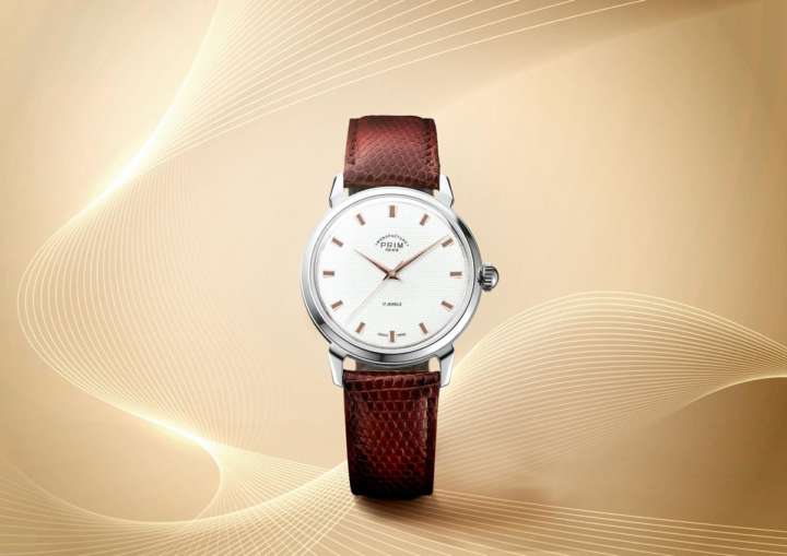 チェコの職人による伝統と技術が詰まった手巻き式腕時計 | GoodsPress