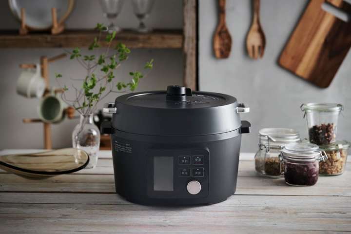 時短やほったらかし調理、グリル鍋でも使える「電気圧力鍋」が容量