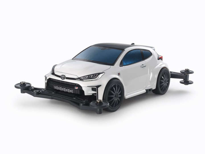 話題のスポーツカー「GRヤリス」をミニ四駆で走らせられるって