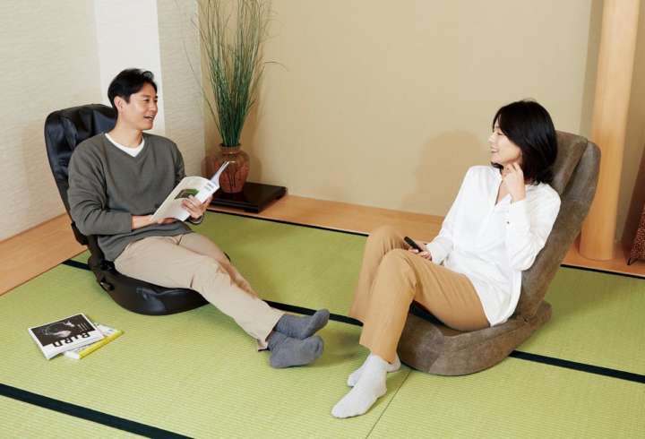 座椅子型マッサージ機でリラックスしながら体をほぐそう