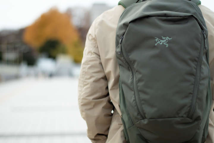ユニクロやGUと好相性！アークテリクスのバックパックで大人のアーバン