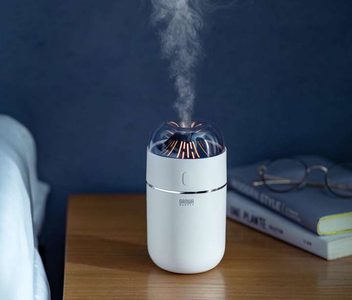 コンパクトだけど連続7時間稼働するUSB加湿器が頼もしい