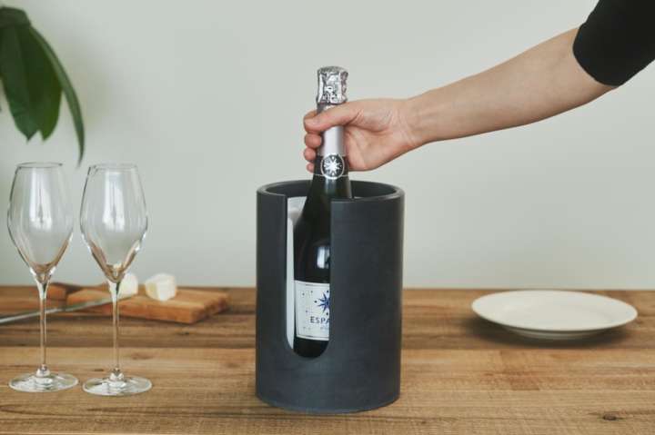 氷点下をキープしながらエチケットも見えて食卓がオシャレに