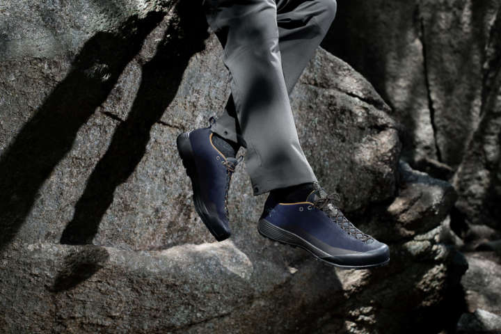 防水かつスウェードレザー！アークテリクスのスタイリッシュさ全開