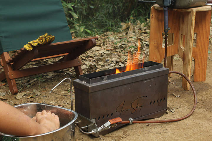 最終値下げ！　キャンプに最適！湯沸かしも出来るストーブ　モノマニアに売る前に。 最終値下げ！ キャンプに最適！湯沸かしも出来るストーブ モノマニアに