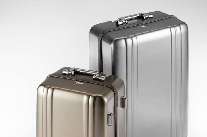 ゼロハリバートン アルミminiケース 220901_zrm_0-1-720x479.jpg