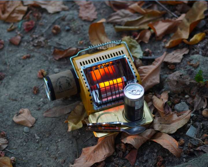 いつでもどこでも暖まる！ 小さくてカッコいいガスボンベヒーターが