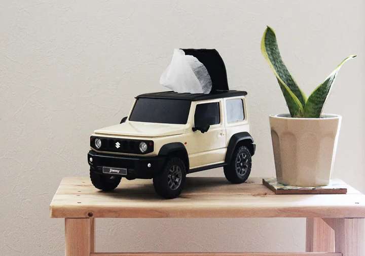 ボンネットは小物入れ！「ジムニー シエラ」型のウェットティッシュ
