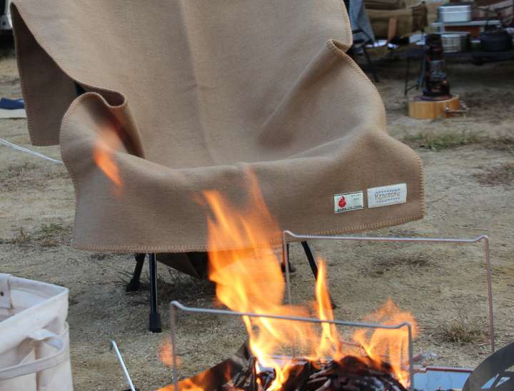 新品EKTOS wool90%　難燃性　大判ブランケット　キャンプ　焚き火　毛布 ギガモフモフM（カーキ） MF1-923-KH - DOD（ディーオーディー