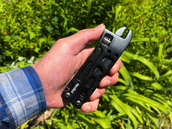 機能を絞ってモンキーレンチを追加！重厚さがむしろ使いやすい工具系