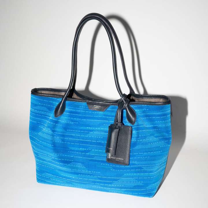 東海道新幹線「N700S」のシート生地を使ったバッグが誕生