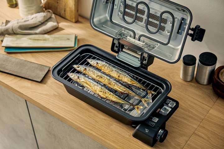 魚はもちろん肉も野菜も。象印「マルチロースター」で煙とニオイを抑え