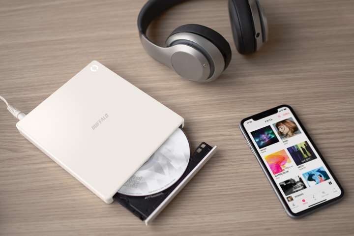 CD音源をスマホに保存できる「ラクレコ」にmicroSDスロット搭載モデル