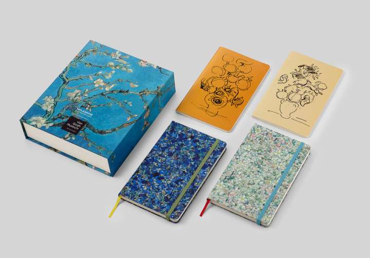 新品未開封モレスキン　ゴッホ　ミュージアム限定　3冊セット 230901_vangogh_0-1-720x502.jpg