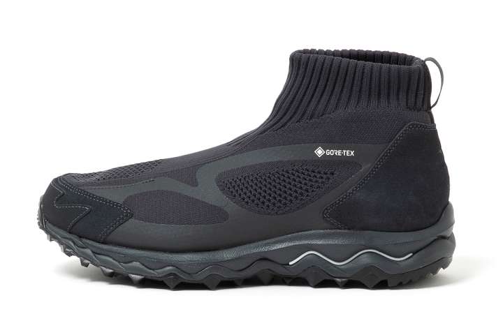 アウトソールはミシュラン製！