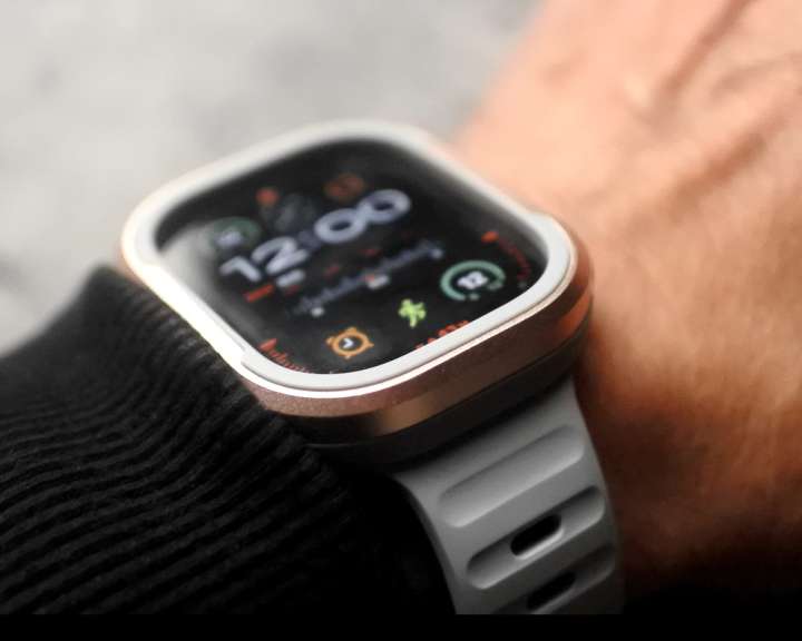【送料無料.新色追加】アップルウォッチ ウルトラケース 高級 カバー apple watch ultra 2 ケース Ultra2 ウルトラ 2 高級 メンズ アッ 重さは約7g。タフで高級感のあるアルミニウムケースでアップルウォッチウルトラを格上げだ！ | GoodsPress Web