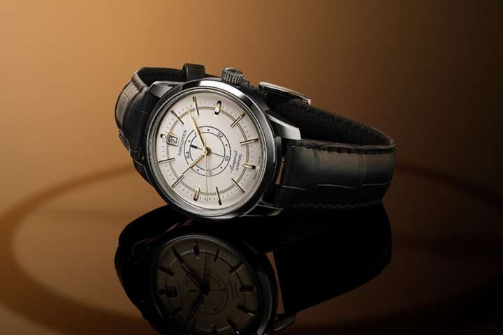 ロンジン「コンクエスト」70周年記念モデルは、回転ディスクを搭載する