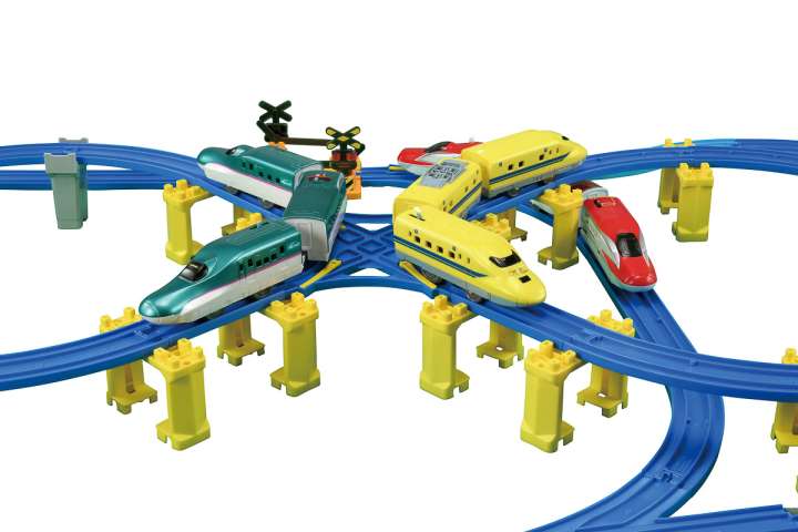 タカラトミーは今年100周年！トミカ、プラレール、リカちゃん、ゾイド