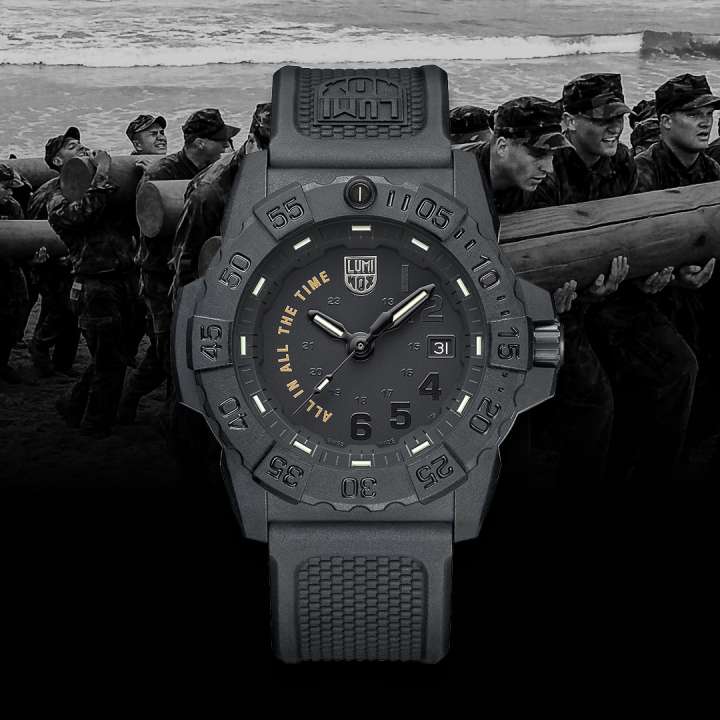 よしきち様【激レア】新品　世界限定1200個　LUMINOX NAVY SEAL ルミノックスのネイビーシールズウォッチが今年30周年！記念の