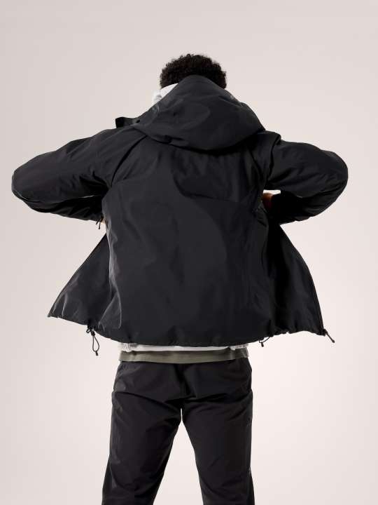 アークテリクスのハイスペックジャケットが環境配慮なGORE-TEX仕様に