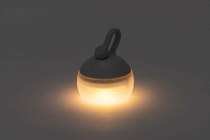 ゆらぐ明かりが魅力。スノーピークのLEDランタン「たねほおずき」が