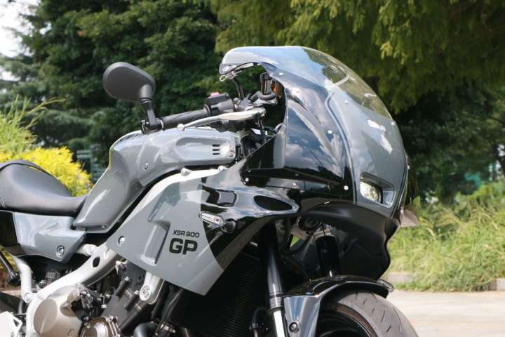 レーサーレプリカ世代垂涎のヤマハ「XSR900 GP」は走りも
