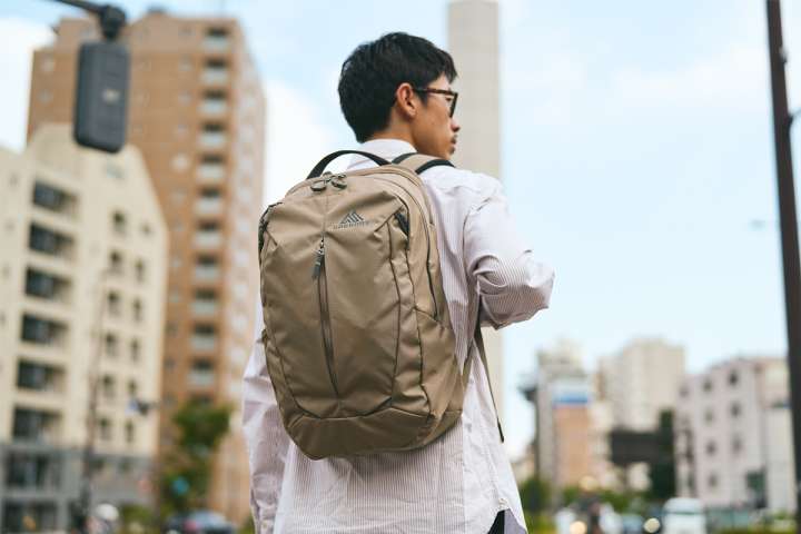これぞ機能美。隅々までチェックして見えてきたグレゴリー「レトナ」の 