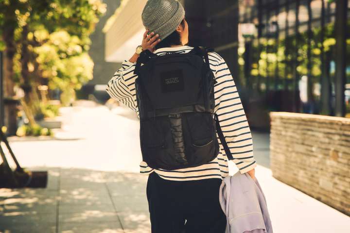 仕事に通学に週末に。4サイズから選べるミステリーランチ「リップ