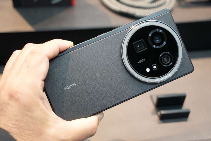 超安い もはやカメラの「AQUOS sense9 Pro」ほぼハイエンドの「AQUOS R9 スマートフォン本体