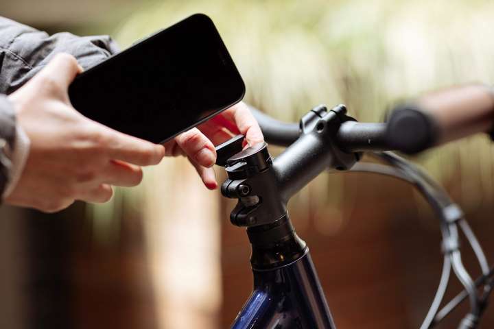 Loop Mount 自転車用スマホホルダー ブラック LOOP MOUNT Twist（ループマウントツイスト）ブラック / 自転車