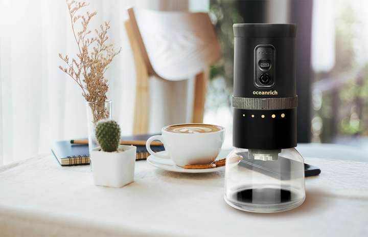 コーヒー1杯分の豆をわずか約34秒で挽いちゃいます！コードレス電動
