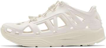 サンダルとスニーカーの良いとこ取りで春・秋も活躍できる！