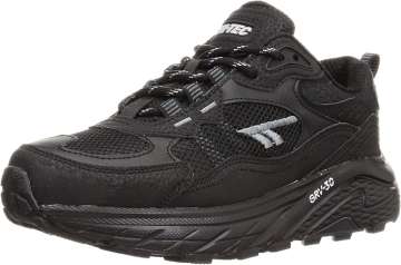 雨の多い季節の街歩きに!防水性・透湿性に優れたハイクスニーカー